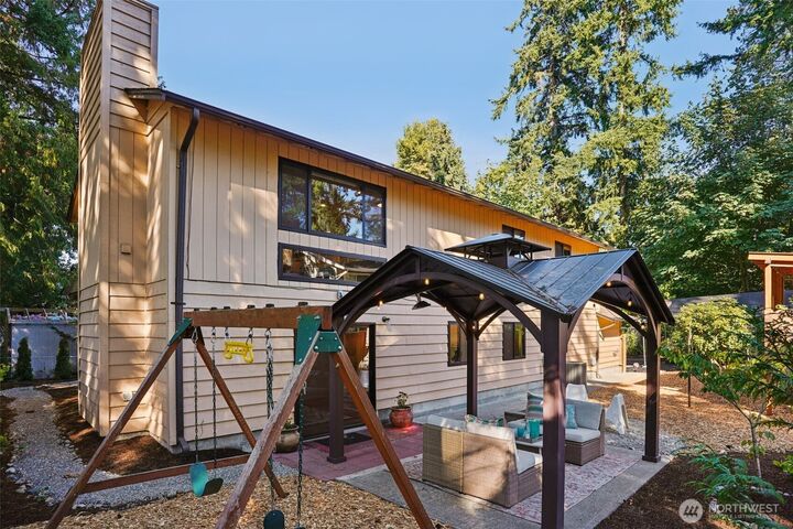 Property Photo: 719 N 184th Street WA 98133