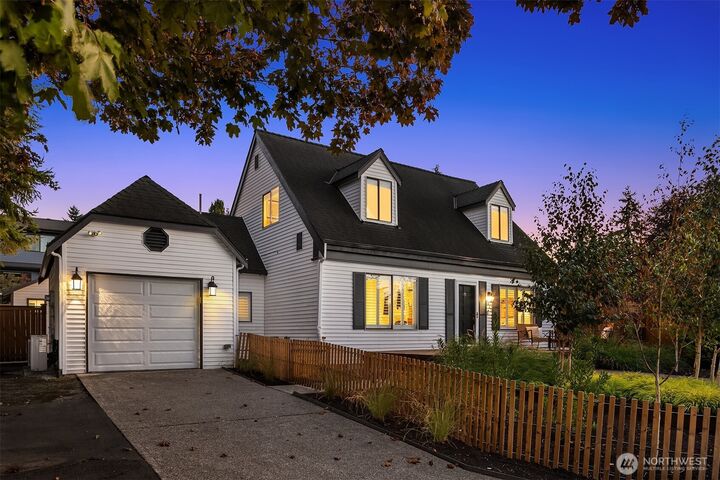 Property Photo:  8423 NE 131st Place  WA 98034 