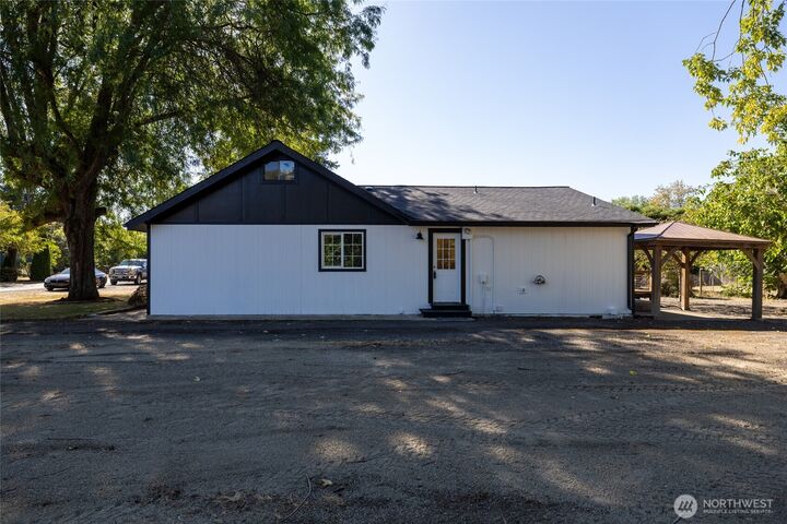 Property Photo: 121 Cabe Road WA 98532