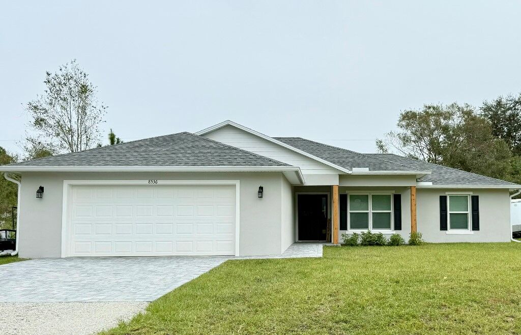 Property Photo: 7855 97th Avenue FL 32967