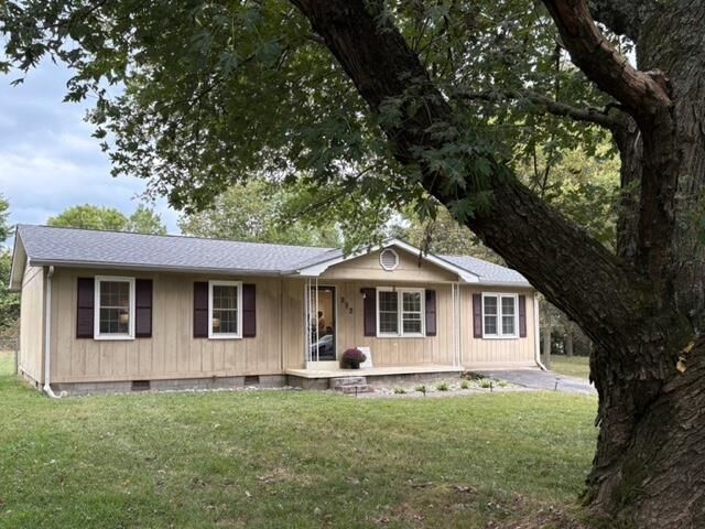 Property Photo:  212 Pinewood Court  KY 42101 
