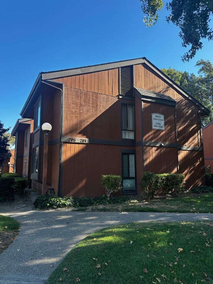 Property Photo: 38623 Cherry Lane 203 CA 94536