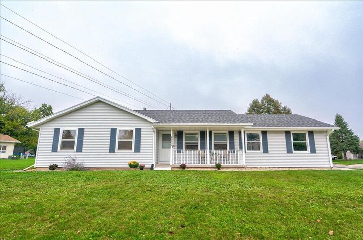 Property Photo: 1300 Garden Avenue WI 53589