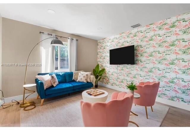 Property Photo: 1345 NE 14th Ave FL 33304