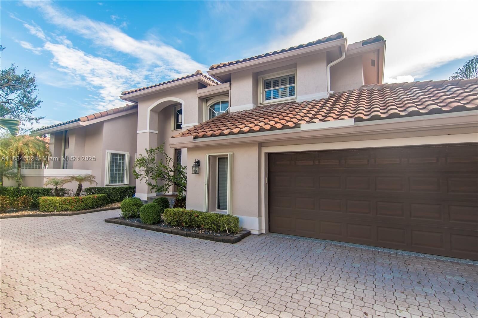 Property Photo: 1091 SW 156th Ave FL 33027