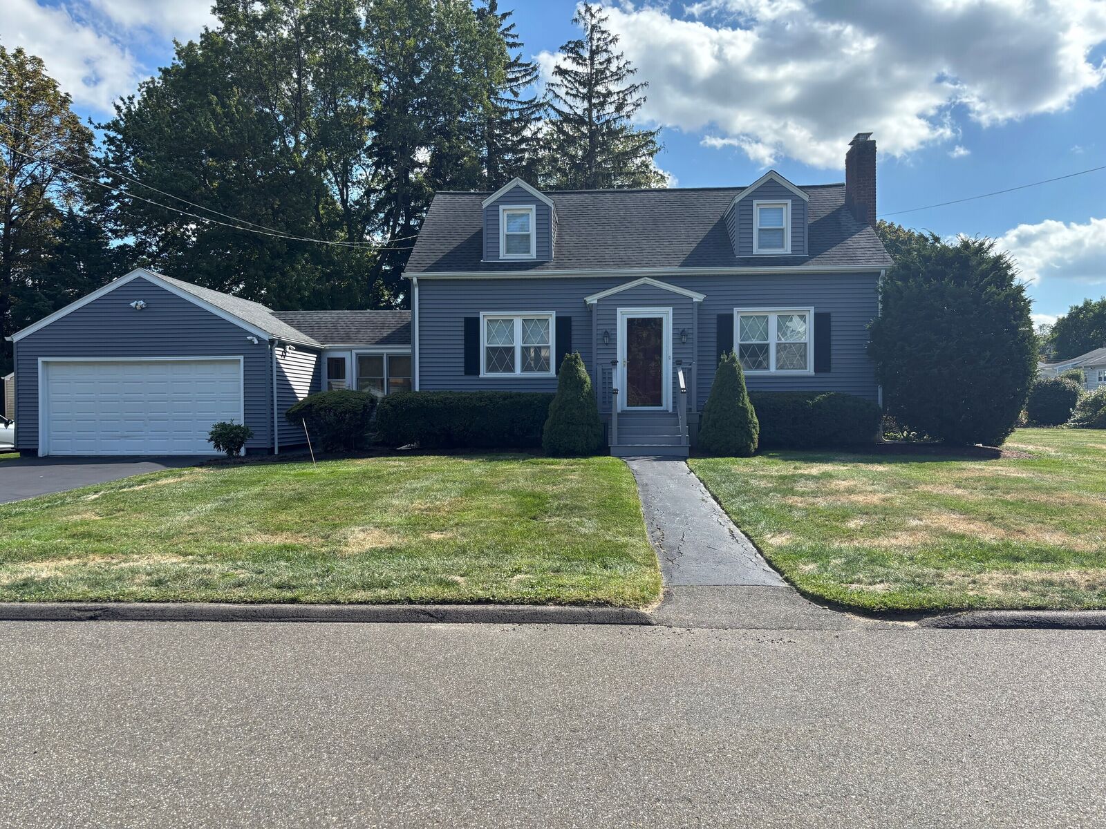 Property Photo:  8 Green Street  CT 06611 