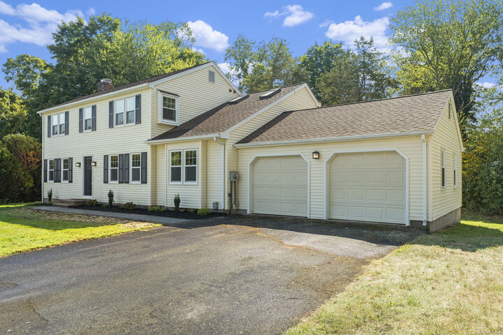 50 Heritage Drive  Cheshire CT 06410 photo