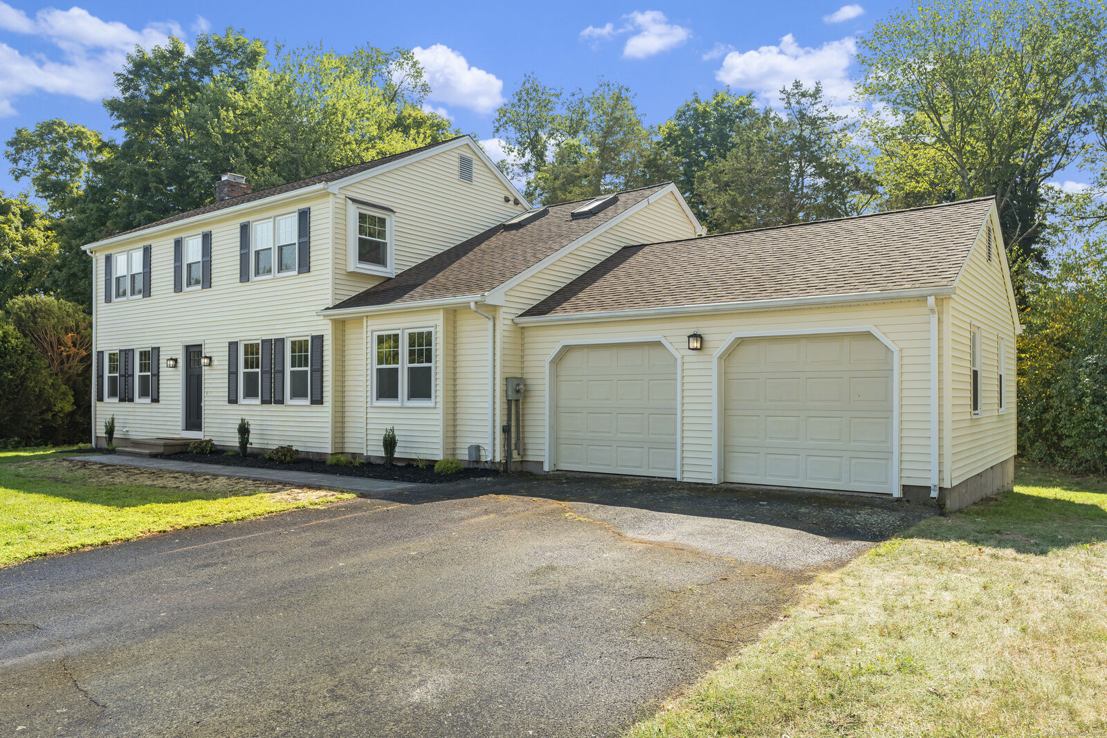 Property Photo:  50 Heritage Drive  CT 06410