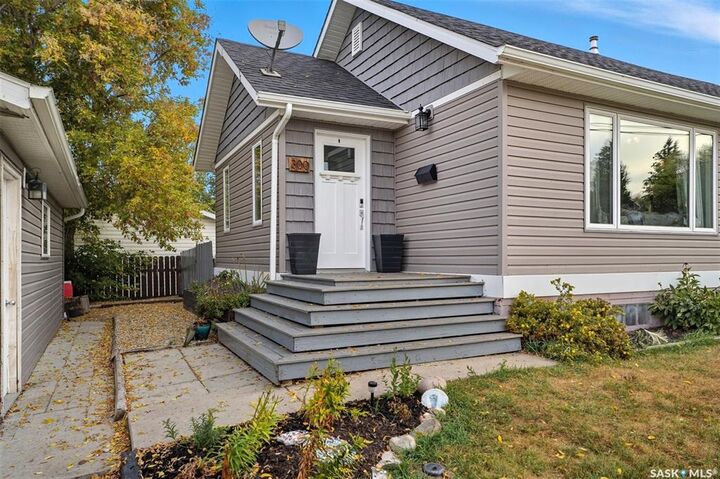 Property Photo:  300 3rd Street W  SK S0L 0P0 