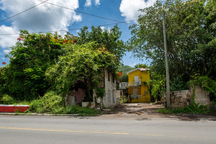 Property Photo:  3ba &Amp 3bb Western Suburb Ch  VI 00820