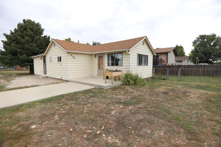 Property Photo:  1904 Val Vista Street  WY 82801 