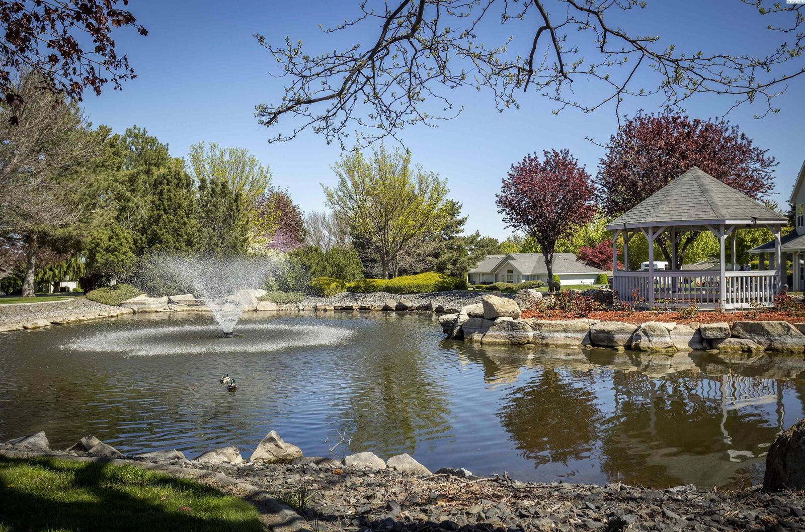 Property Photo: 3516 S Fisher Ct WA 99337
