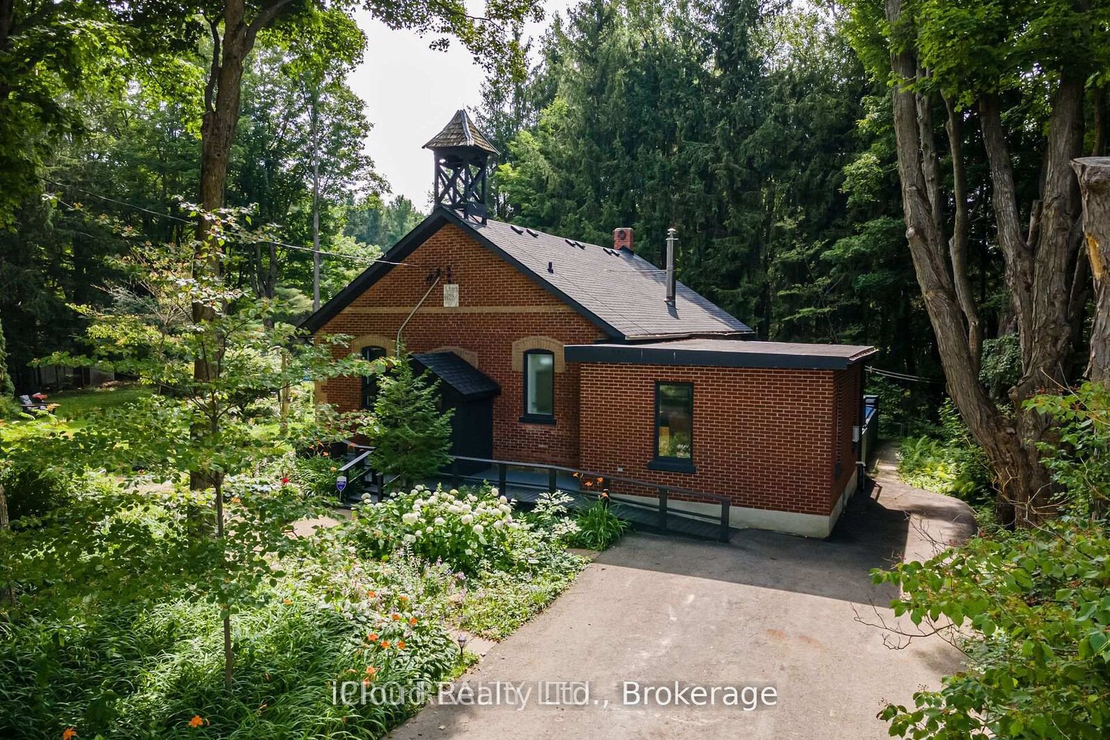 Property Photo:  715432 1st Line Ehs  ON L9A 1A9 