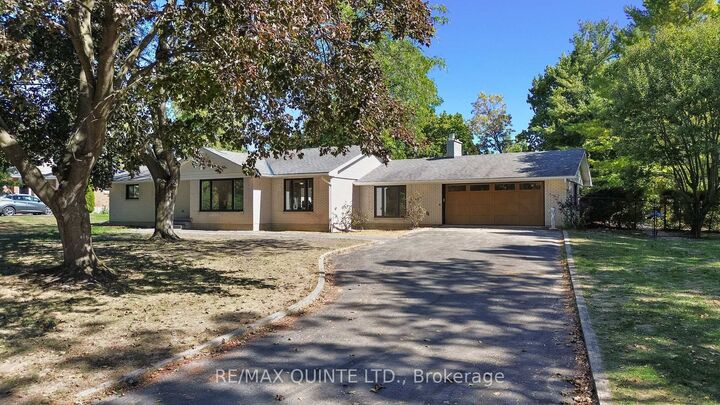 Property Photo: 71 Selena Avenue ON K8P 4C6
