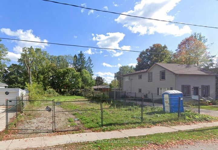 Property Photo:  164 Catherine Street  ON N0M 2K0 