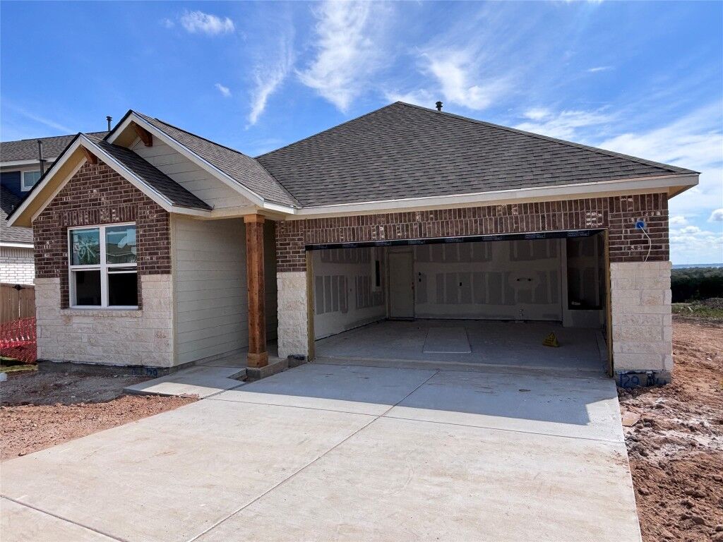 Property Photo:  129 Holzinger Bend  TX 78602 