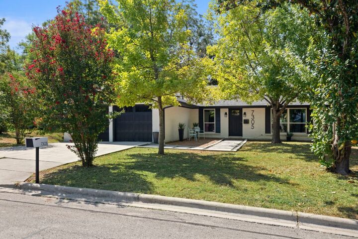 7305 Meadowood Drive  Austin TX 78723 photo