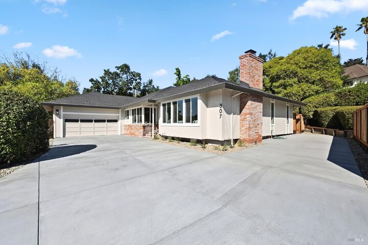 Property Photo:  307 Sherri Court  CA 94952 