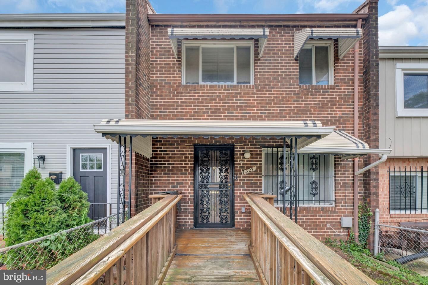 Property Photo:  1327 Barnaby Terrace SE  DC 20032 