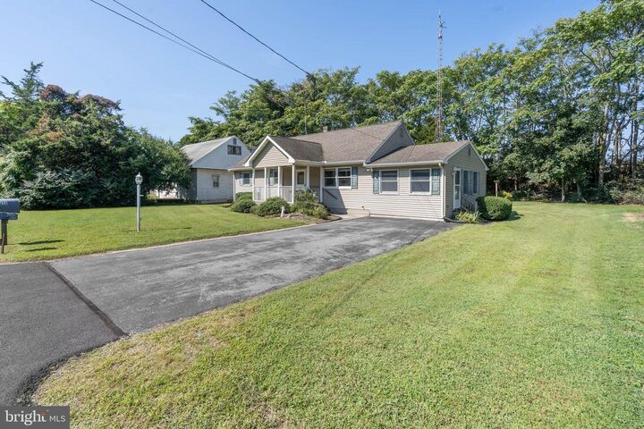 Property Photo:  113 Martin Lane  DE 19971 