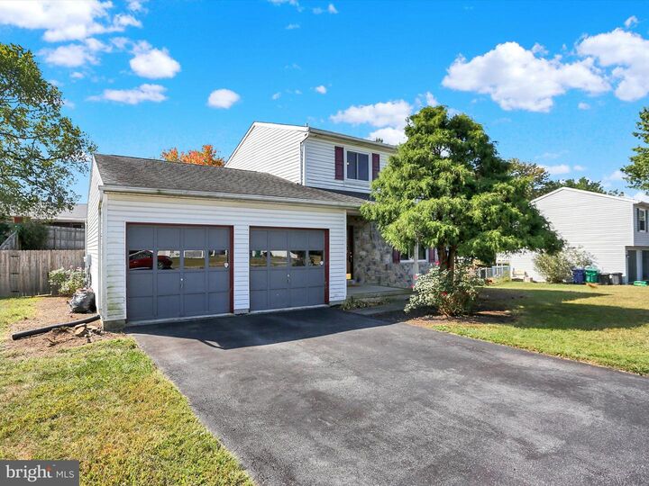 Property Photo:  110 Fairview Drive  PA 17112 