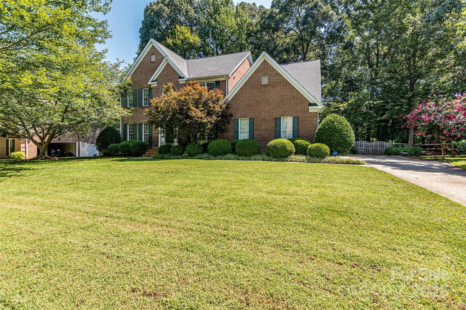 Property Photo:  7111 Weddington Brook Drive  NC 28104 