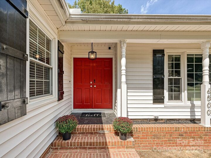 Property Photo:  6500 Old Post Road  NC 28212 