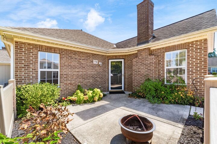Property Photo:  774 Windward Lane  OH 43230 