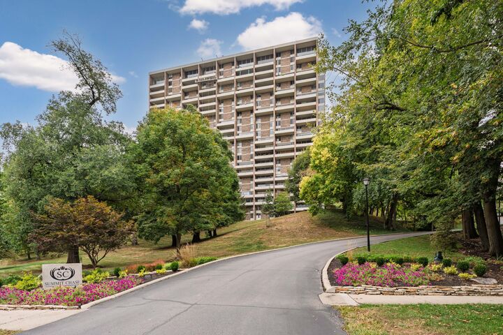 1000 Urlin Avenue  Columbus OH 43212 photo