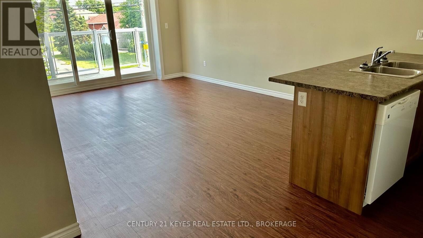 Photo de la propriété:  665 King Street West 208  ON K7G 2H3 