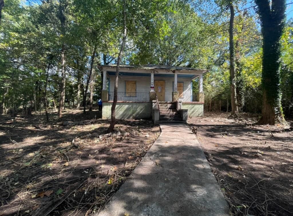 Property Photo: 350 Willis Mill Road SW GA 30311