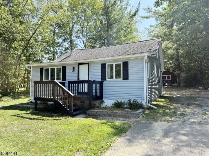 Property Photo:  15 Forest St  NJ 07826 