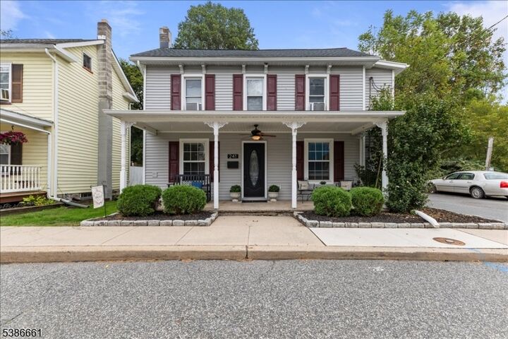 241 Depue St  Belvidere Twp. NJ 07823 photo