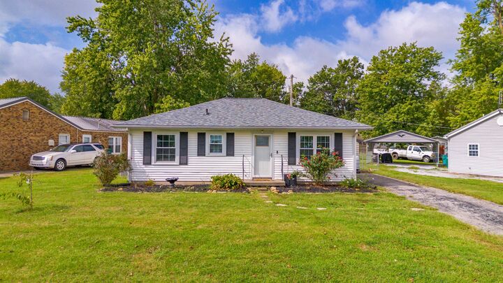 17 Congress Dr  Morganfield KY 42437 photo