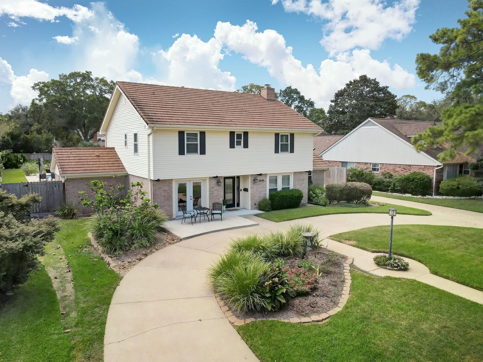Property Photo:  18614 Point Lookout Drive  TX 77058 