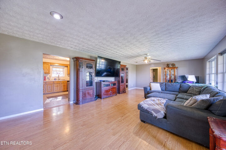 Property Photo:  2215 Island Blvd  TN 37876 