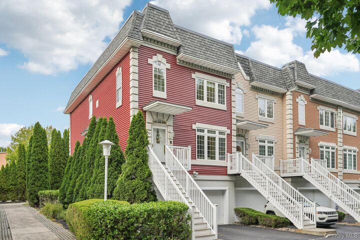 Property Photo:  95 Alexander Court  NY 10954 