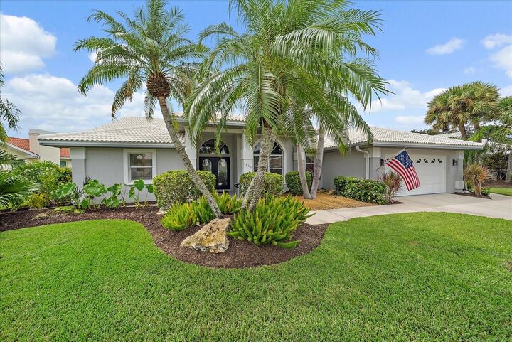 Property Photo:  1443 Gleneagles Drive  FL 34292 