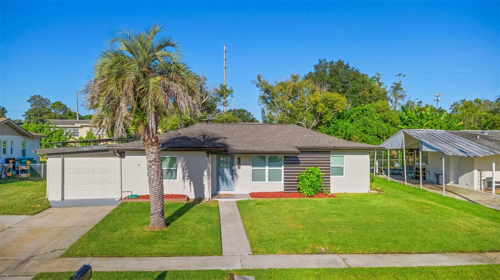 Property Photo: 1056 Wakefield Circle E FL 32725
