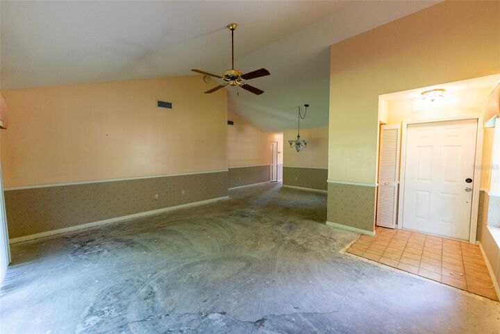 Property Photo:  2401 SW 20th Court  FL 34471 