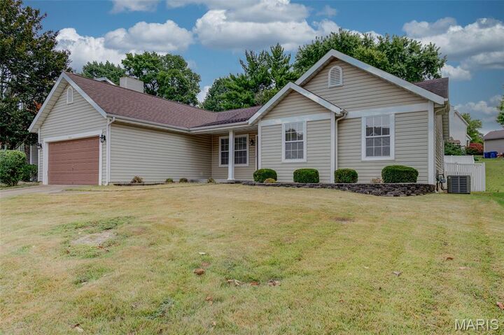 Property Photo:  924 Zohner Court  MO 63031 