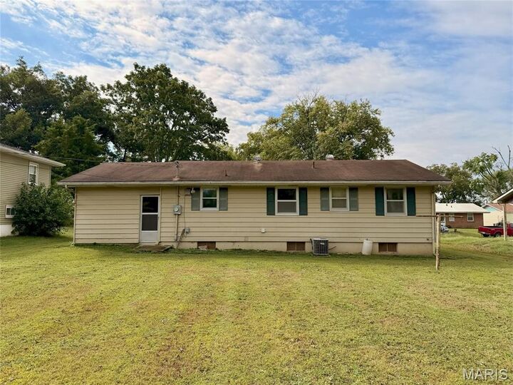 Property Photo: 1306 1st Street MO 63780
