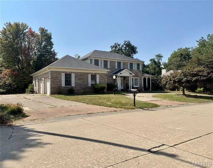 Property Photo:  124 Forest Grove Drive  IL 62034 