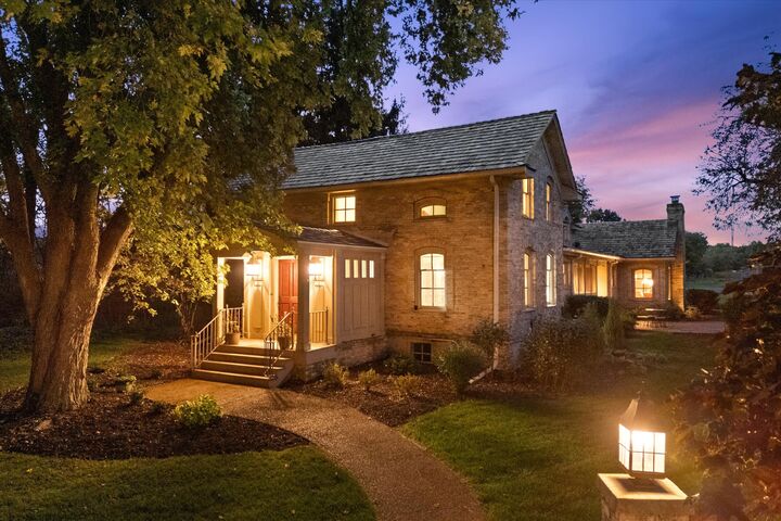 Property Photo:  7918 Pleasant Valley Rd  WI 53080 