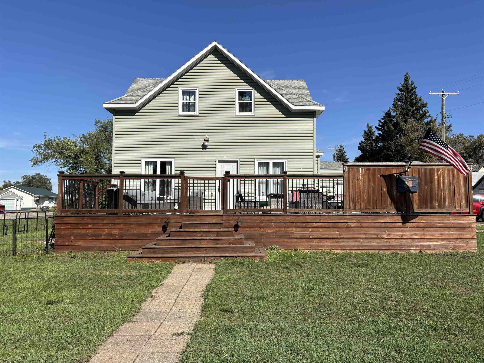 Property Photo:  304 Flower Street  ND 58759 