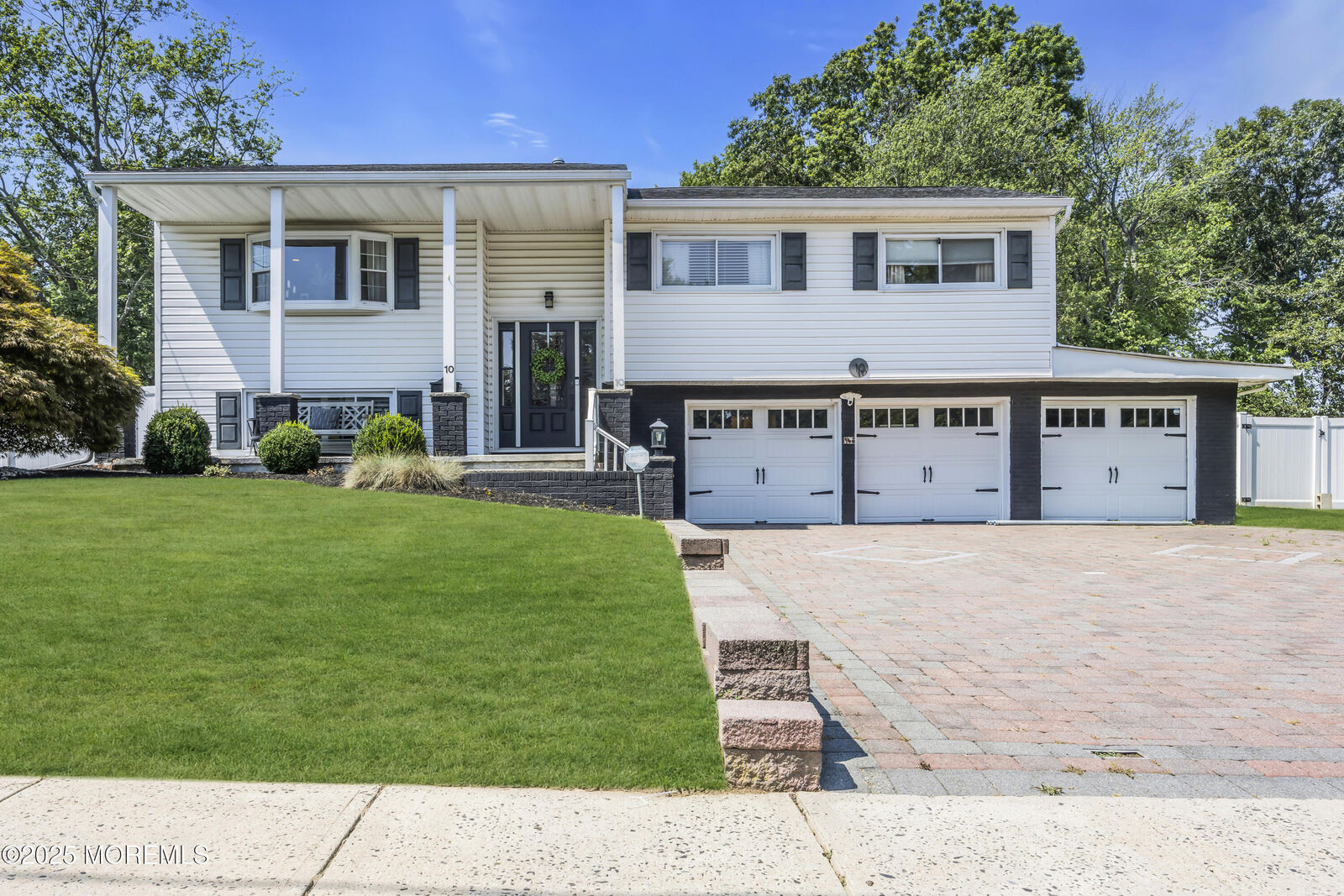 Property Photo:  10 Linda Circle  NJ 07747 