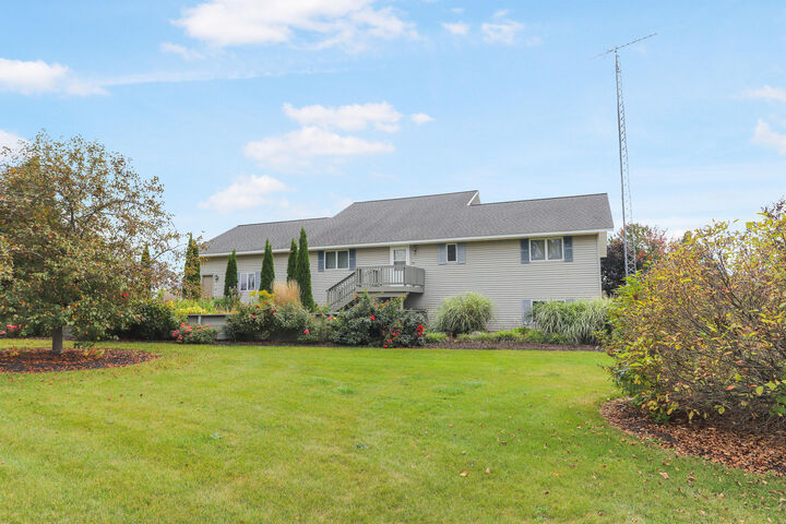 Property Photo: 2861 W Polk Road MI 49420