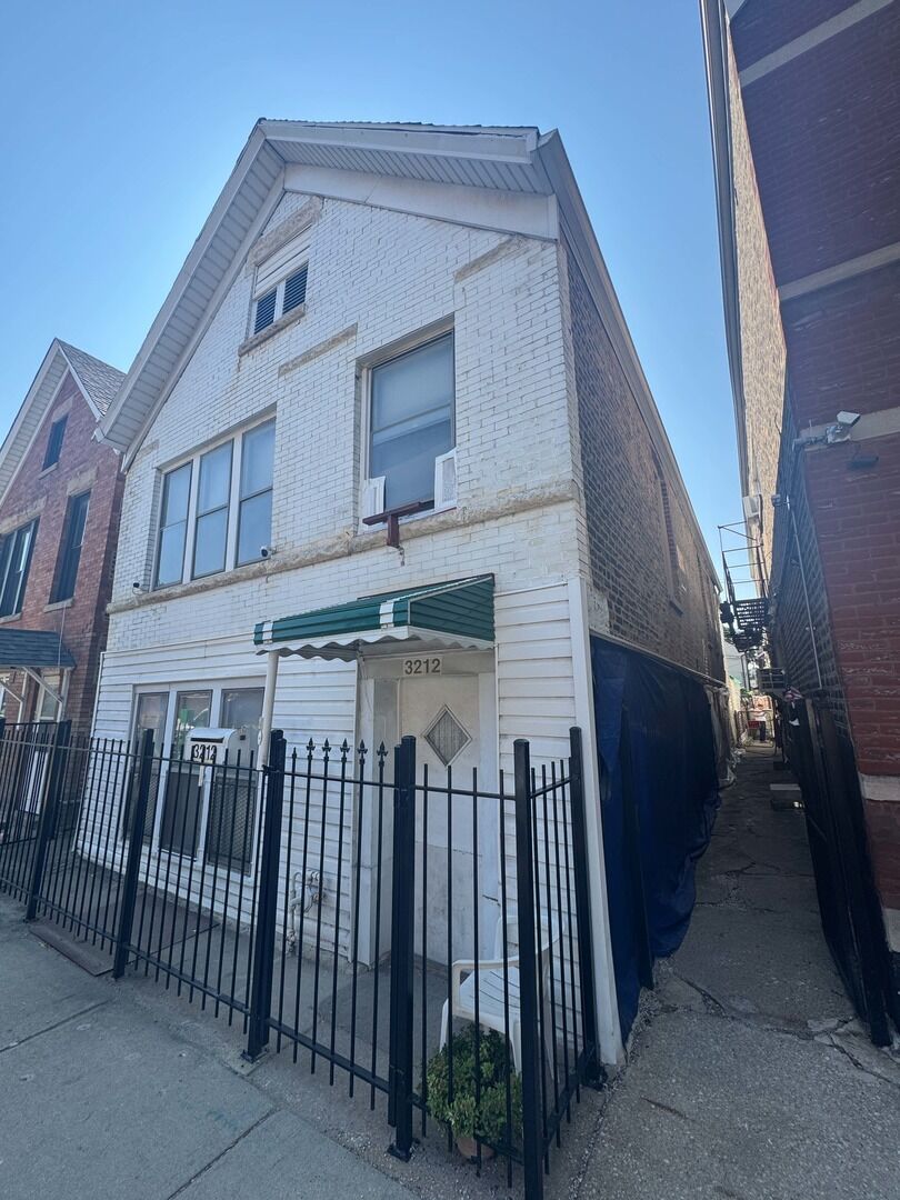 Property Photo:  3212 S Aberdeen Street  IL 60608