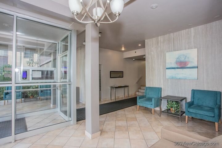 Property Photo:  6300 N Sheridan Road 517  IL 60660 