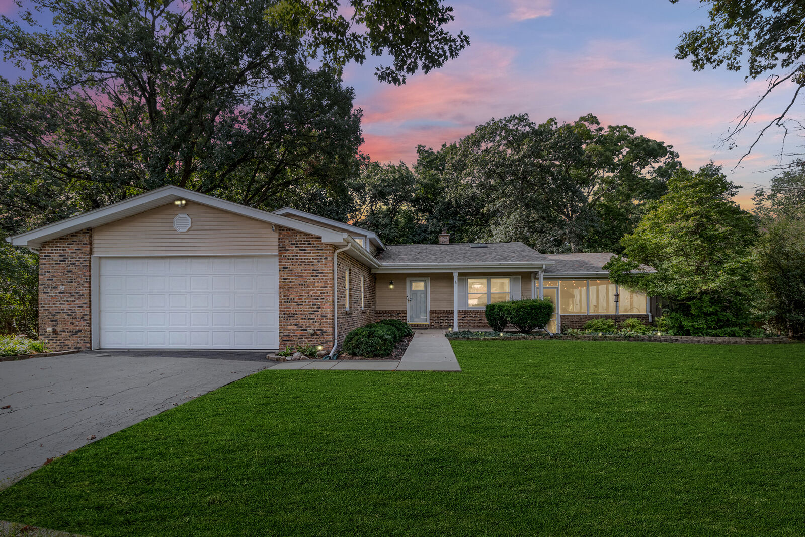 Property Photo:  30W359 Wiant Road  IL 60185 